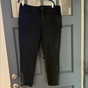 Elegant Black Skinny Jeans for Women